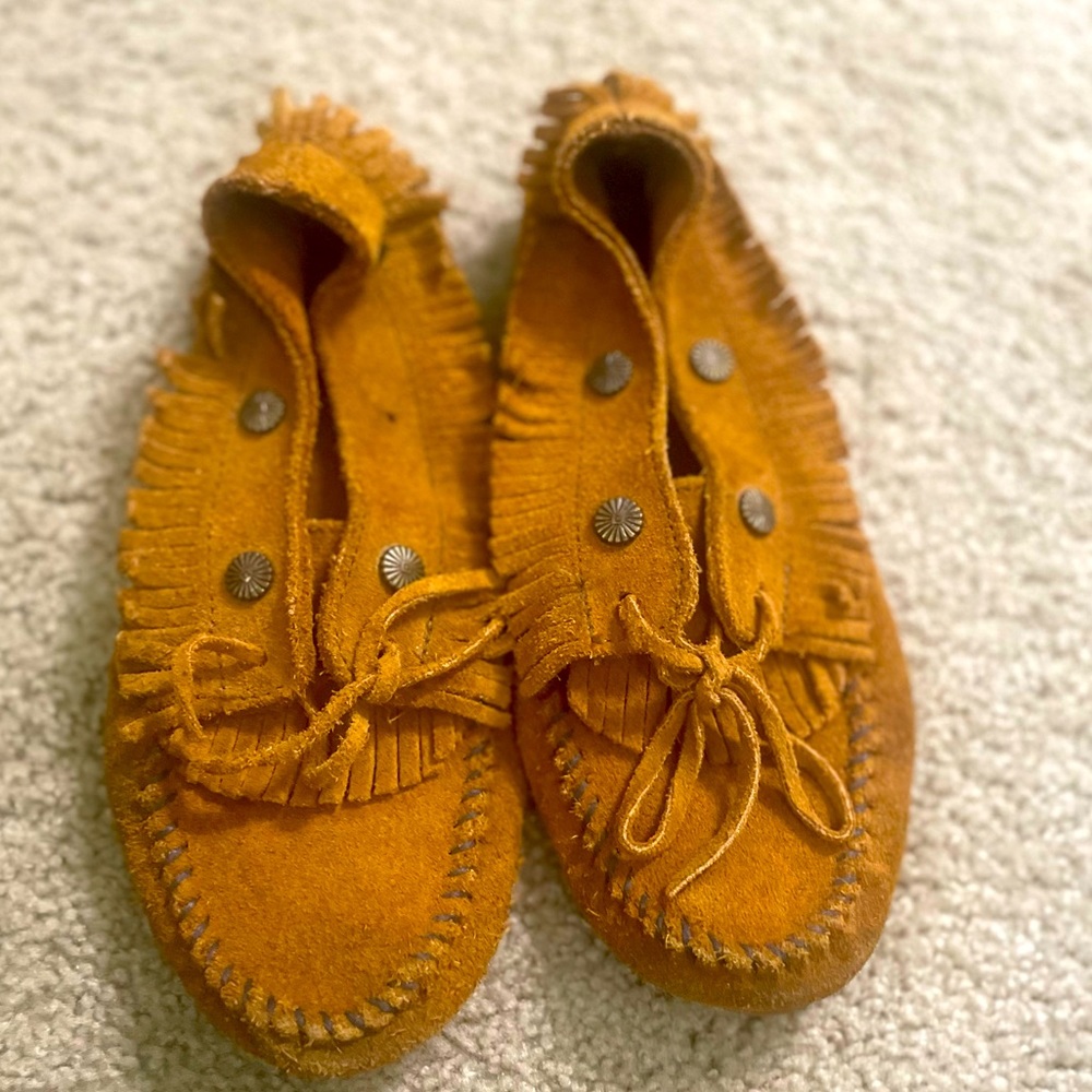 Fringe Minnetonka mocassins